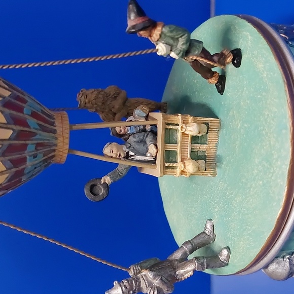 Ardleigh Elliott "Over The Rainbow" State Fair Carousel Music Box - Picture 9 of 9